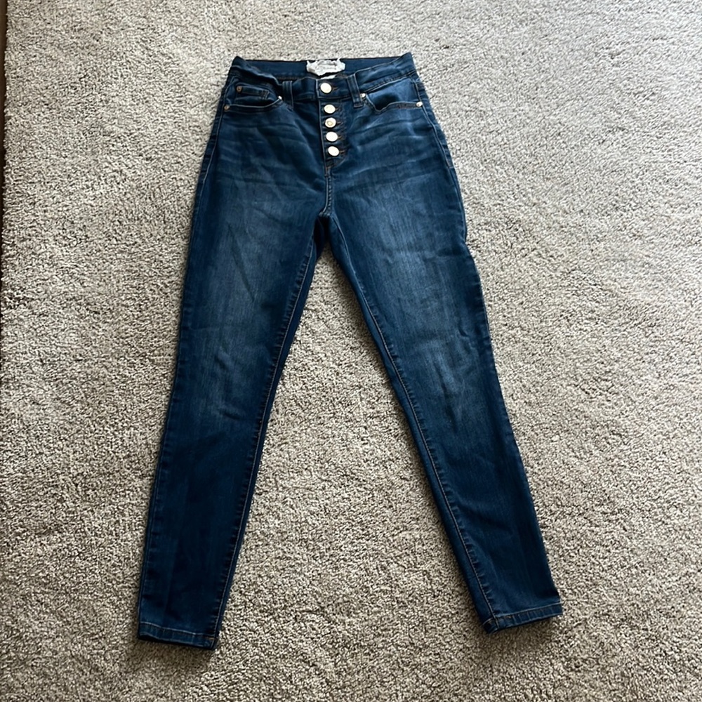 dark wash skinny jeans